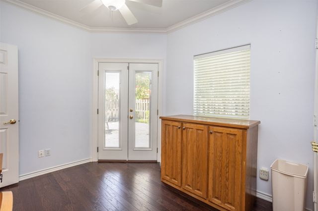 913 Mesquite Street, Gainesville, TX 76240