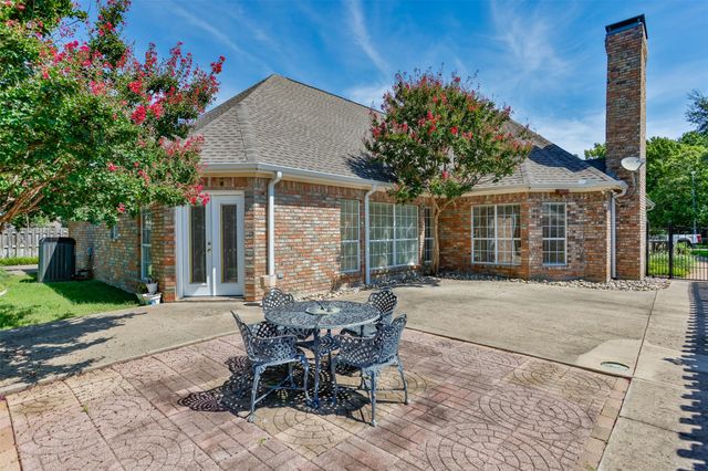 913 Mesquite Street, Gainesville, TX 76240