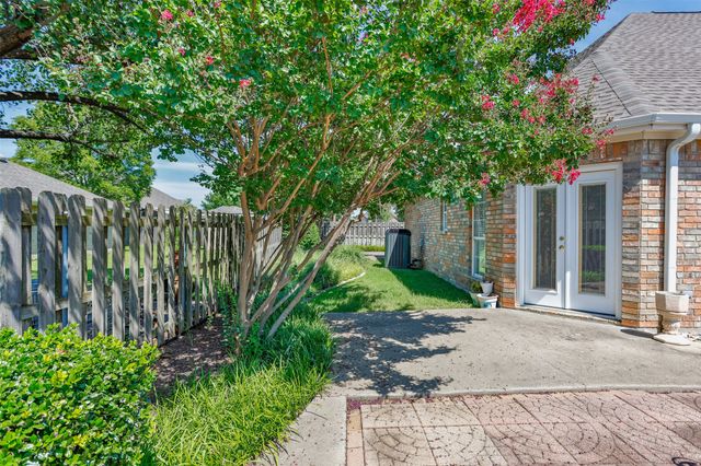 913 Mesquite Street, Gainesville, TX 76240