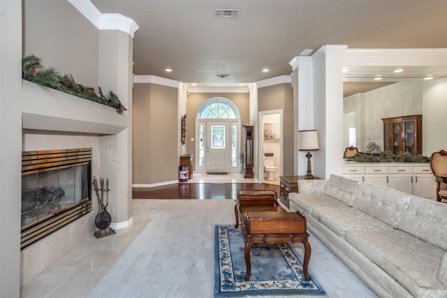 913 Mesquite Street, Gainesville, TX 76240
