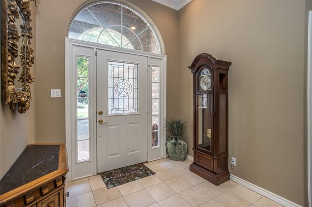 913 Mesquite Street, Gainesville, TX 76240
