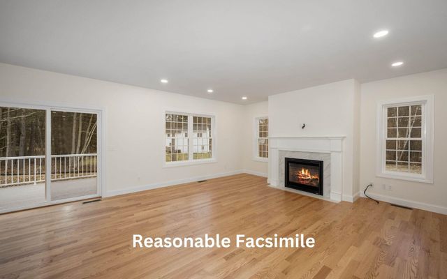 88 Lantern Drive, Sandown, NH 03873