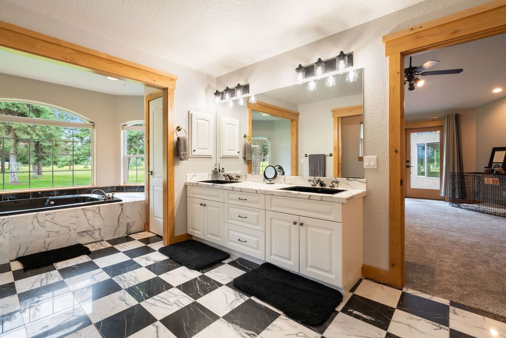 618 Leonard Lane, Kalispell, MT 59901 photo 23