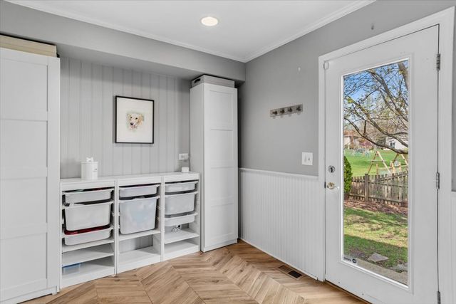 1221 Whirlaway Avenue, Naperville, IL 60540