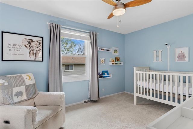 1221 Whirlaway Avenue, Naperville, IL 60540