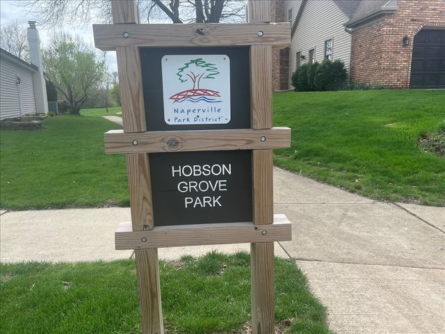 1221 Whirlaway Avenue, Naperville, IL 60540