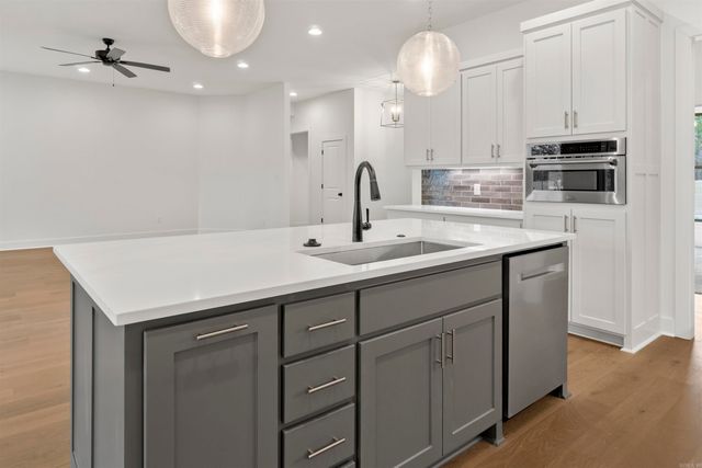 200 Middleton Place Drive, Benton, AR 72019