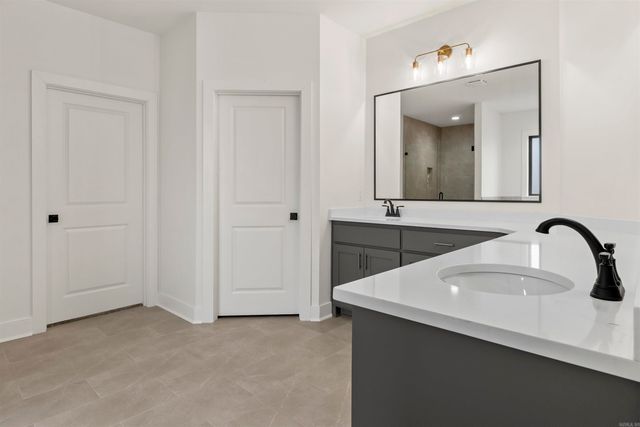 200 Middleton Place Drive, Benton, AR 72019