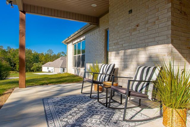 200 Middleton Place Drive, Benton, AR 72019