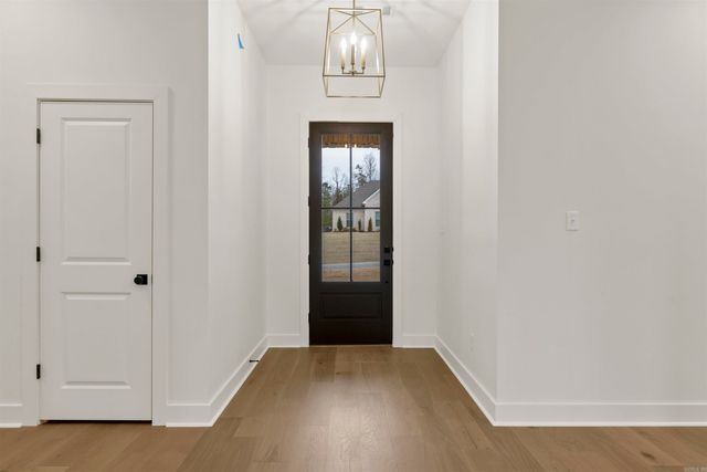 200 Middleton Place Drive, Benton, AR 72019