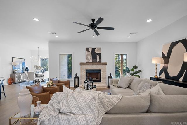 200 Middleton Place Drive, Benton, AR 72019