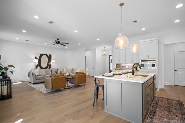 200 Middleton Place Drive, Benton, AR 72019