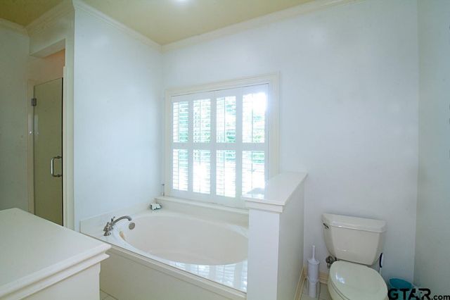 4045 Stonegate Blvd, Tyler, TX 75703