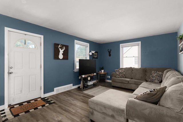 1239 Putnam Avenue, Janesville, WI 53546