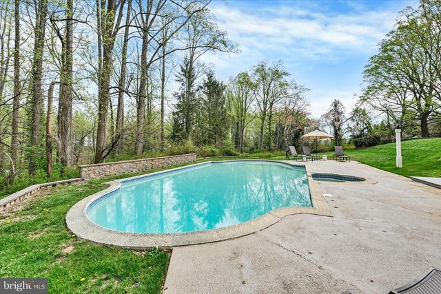 9 CRESTLINE CT, Owings Mills, MD 21117