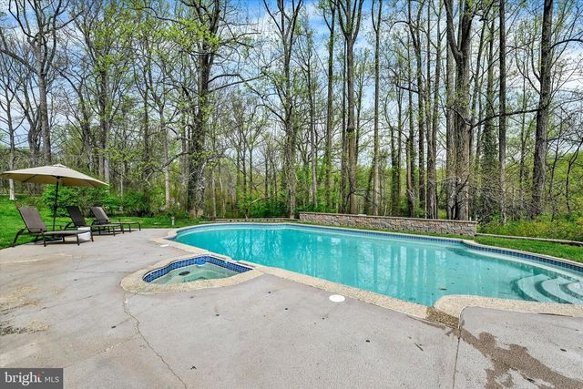 9 CRESTLINE CT, Owings Mills, MD 21117