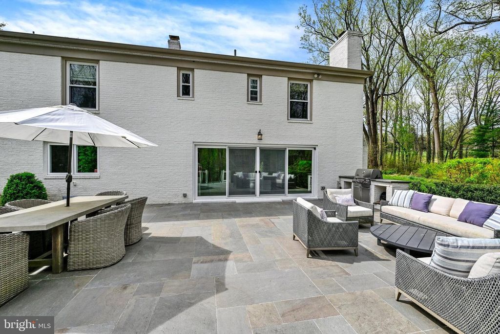 Image 22 of property listing at 9 CRESTLINE CT, Owings Mills, MD 21117