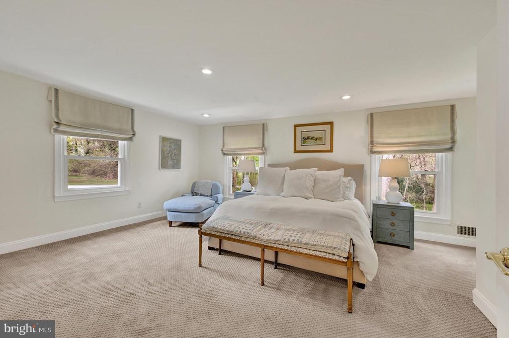 Image 23 of property listing at 9 CRESTLINE CT, Owings Mills, MD 21117