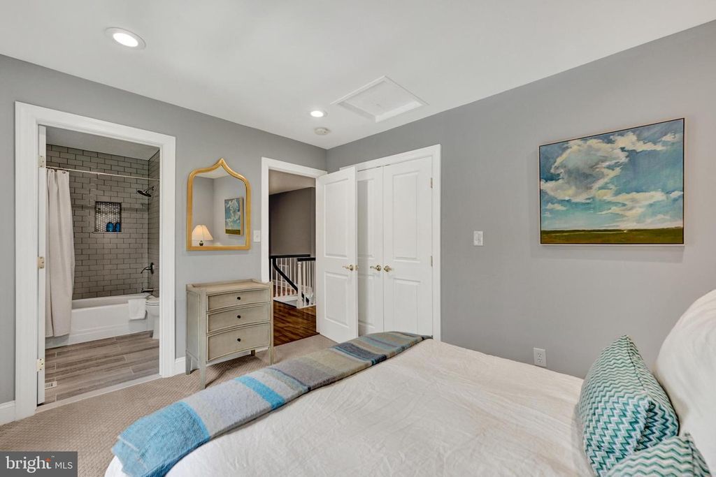 Image 27 of property listing at 9 CRESTLINE CT, Owings Mills, MD 21117