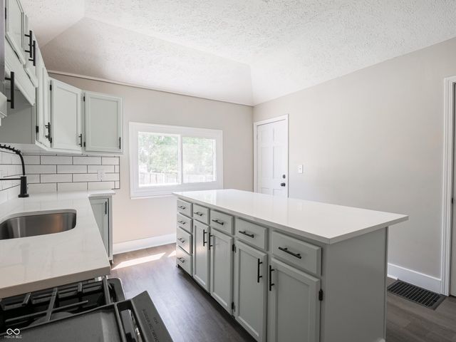 163 W King Street, Franklin, IN 46131