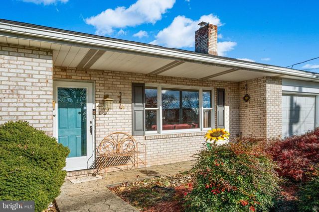 187 N HAZEL ST, Manheim, PA 17545