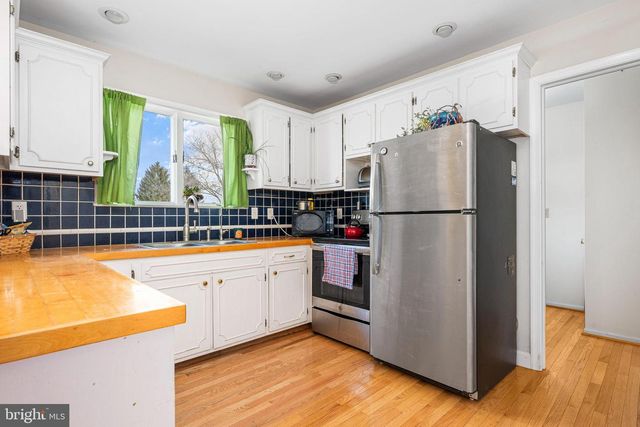 187 N HAZEL ST, Manheim, PA 17545