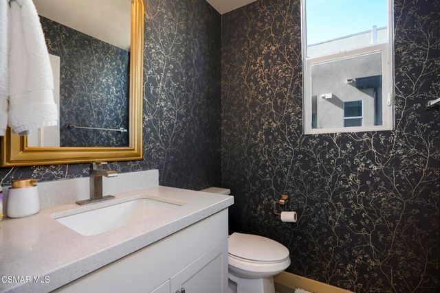 1290 E Thompson Boulevard 105, Ventura, CA 93001