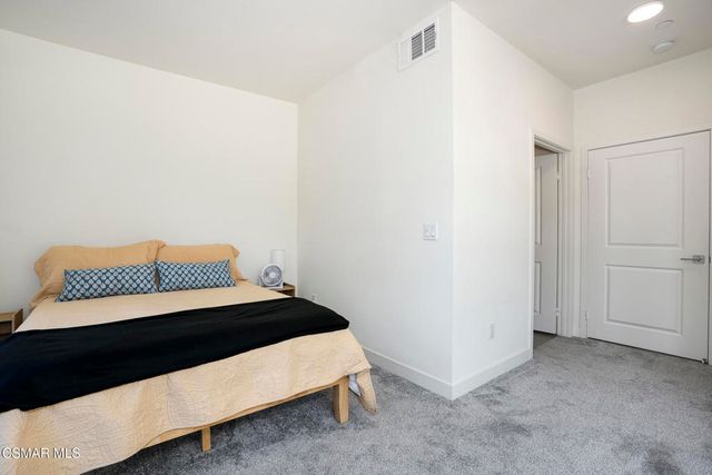 1290 E Thompson Boulevard 105, Ventura, CA 93001