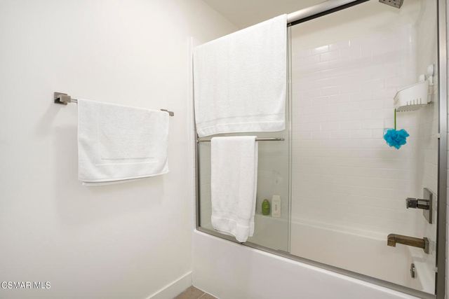 1290 E Thompson Boulevard 105, Ventura, CA 93001