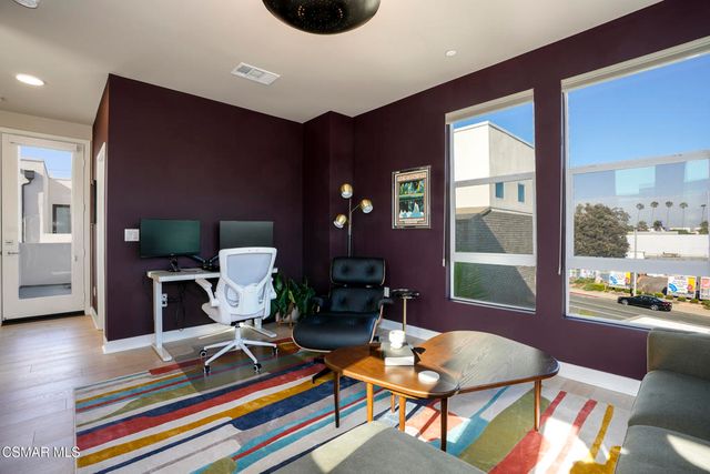 1290 E Thompson Boulevard 105, Ventura, CA 93001