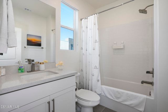 1290 E Thompson Boulevard 105, Ventura, CA 93001