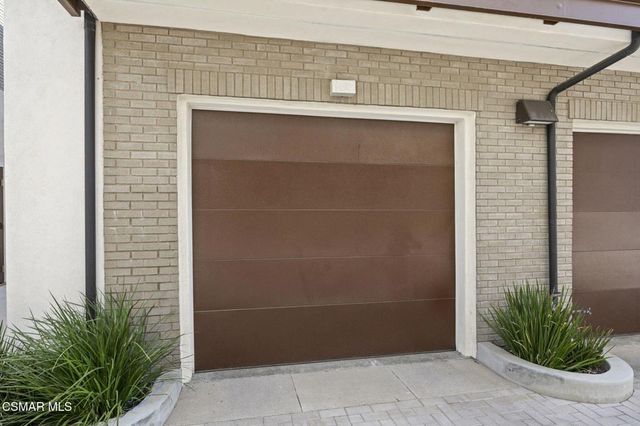 1290 E Thompson Boulevard 105, Ventura, CA 93001