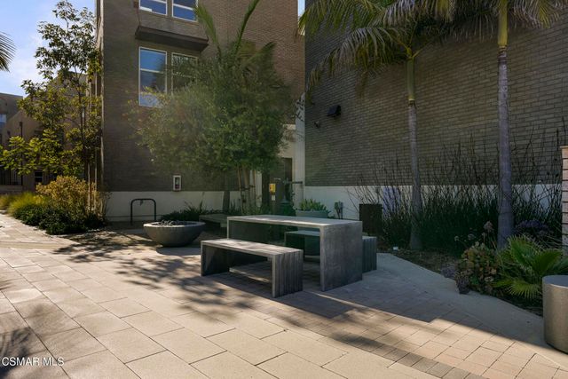 1290 E Thompson Boulevard 105, Ventura, CA 93001