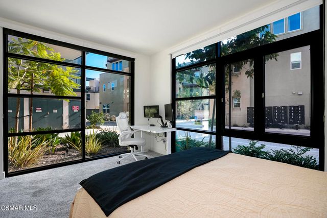 1290 E Thompson Boulevard 105, Ventura, CA 93001