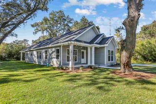 8131 Ernestine Rd, Pensacola, FL 32514