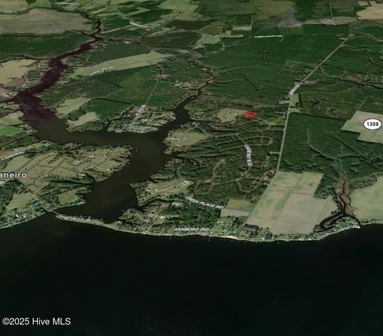 636 Southern Plantation Drive S, Oriental, NC 28571