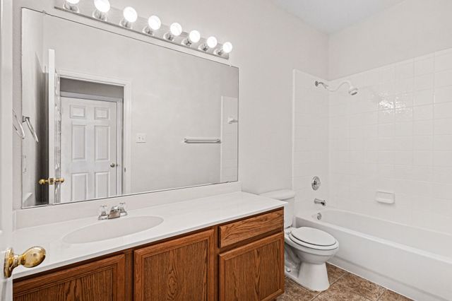 713 Dickerson Lane, Mansfield, TX 76063