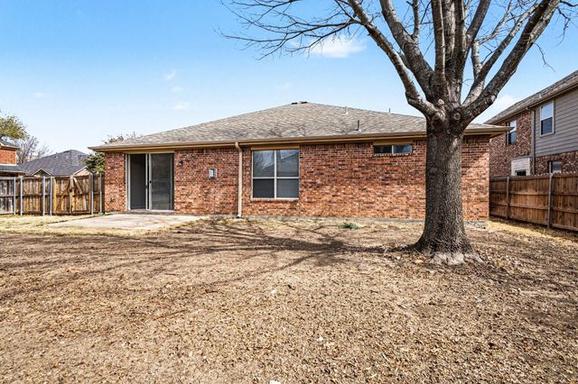 713 Dickerson Lane, Mansfield, TX 76063