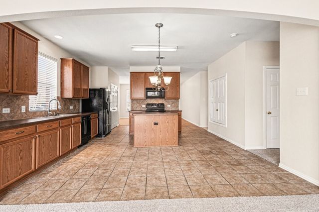 713 Dickerson Lane, Mansfield, TX 76063