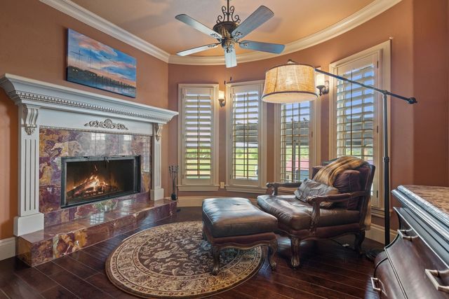 481 Chimney Cove Drive, Marble Falls, TX 78654