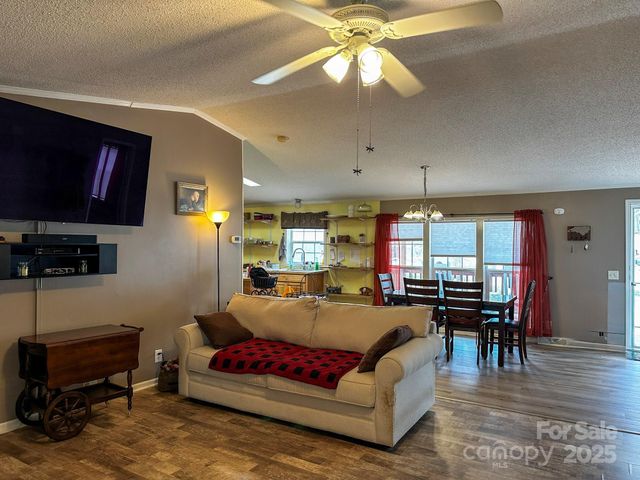 14 Westfield Trace, Franklin, NC 28734