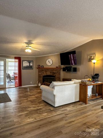 14 Westfield Trace, Franklin, NC 28734