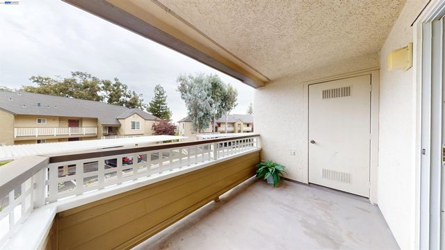 683 Newbury Ln 274, Hayward, CA 94544