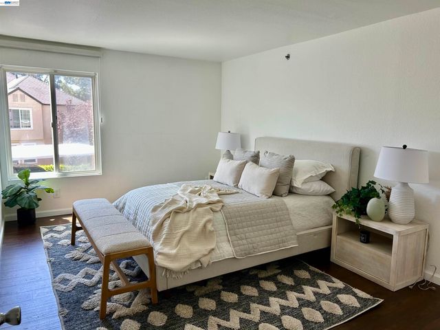 683 Newbury Ln 274, Hayward, CA 94544