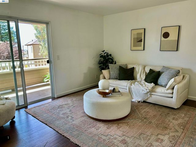 683 Newbury Ln 274, Hayward, CA 94544