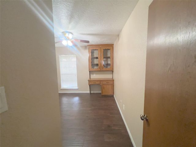 430 Breeze Park Drive, Houston, TX 77015