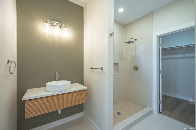 11215 Link, San Antonio, TX 78213