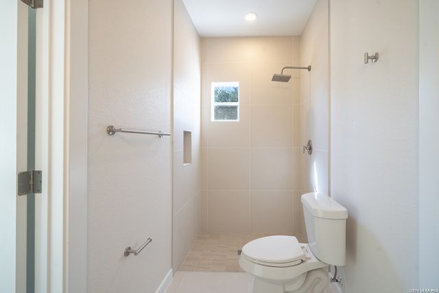 11215 Link, San Antonio, TX 78213