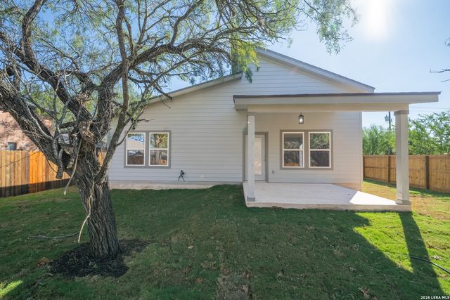 11215 Link, San Antonio, TX 78213