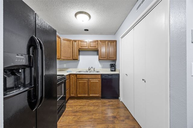 142 Elm Ridge Drive, North Liberty, IA 52317